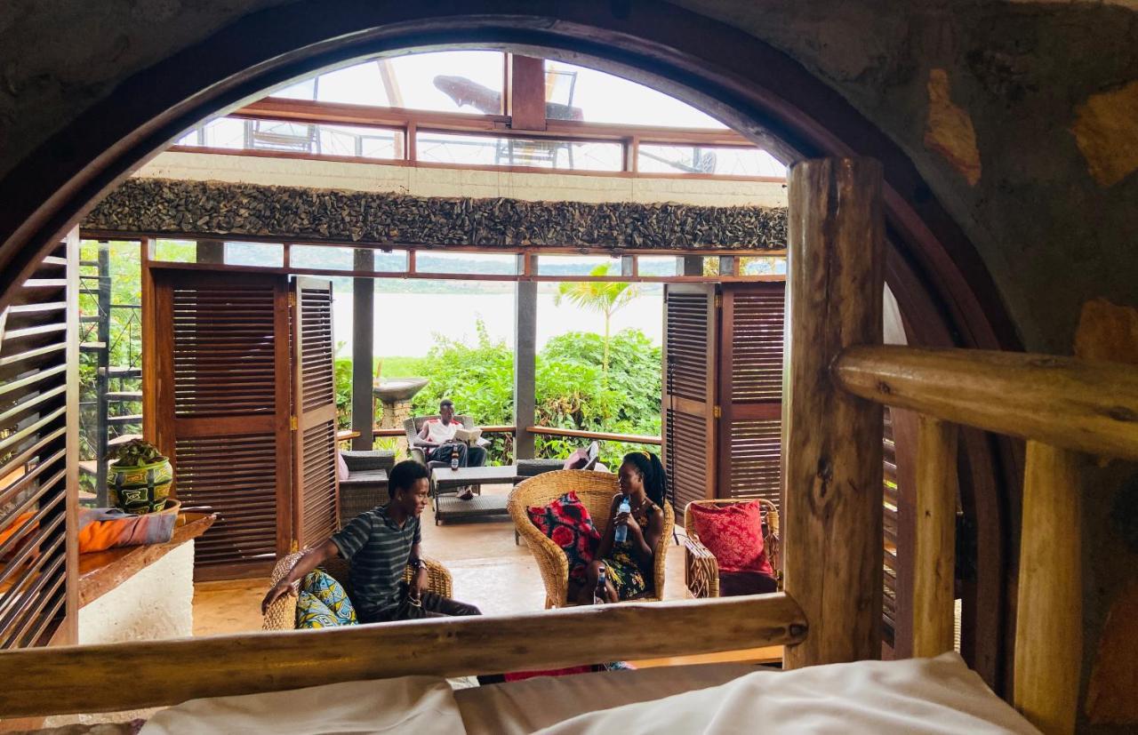 Home Onthe Nile Dorm Jinja Exterior photo